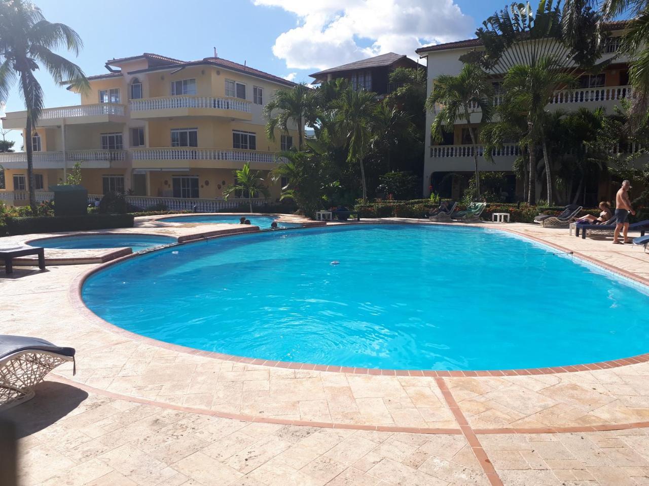 Residencial Las Palmeras De Willy Resort