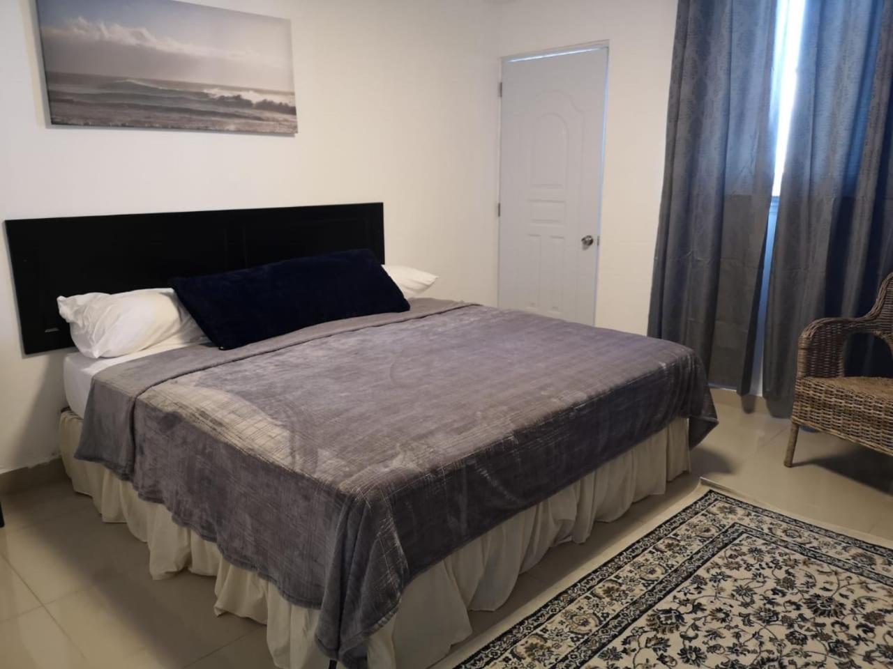 Amanda Del Mar A 1 Apartment