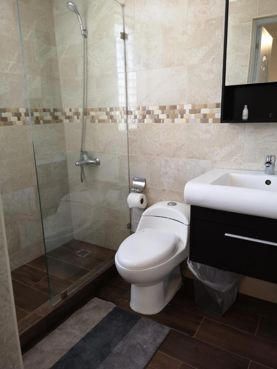 Amanda Del Mar A 1 Apartment *