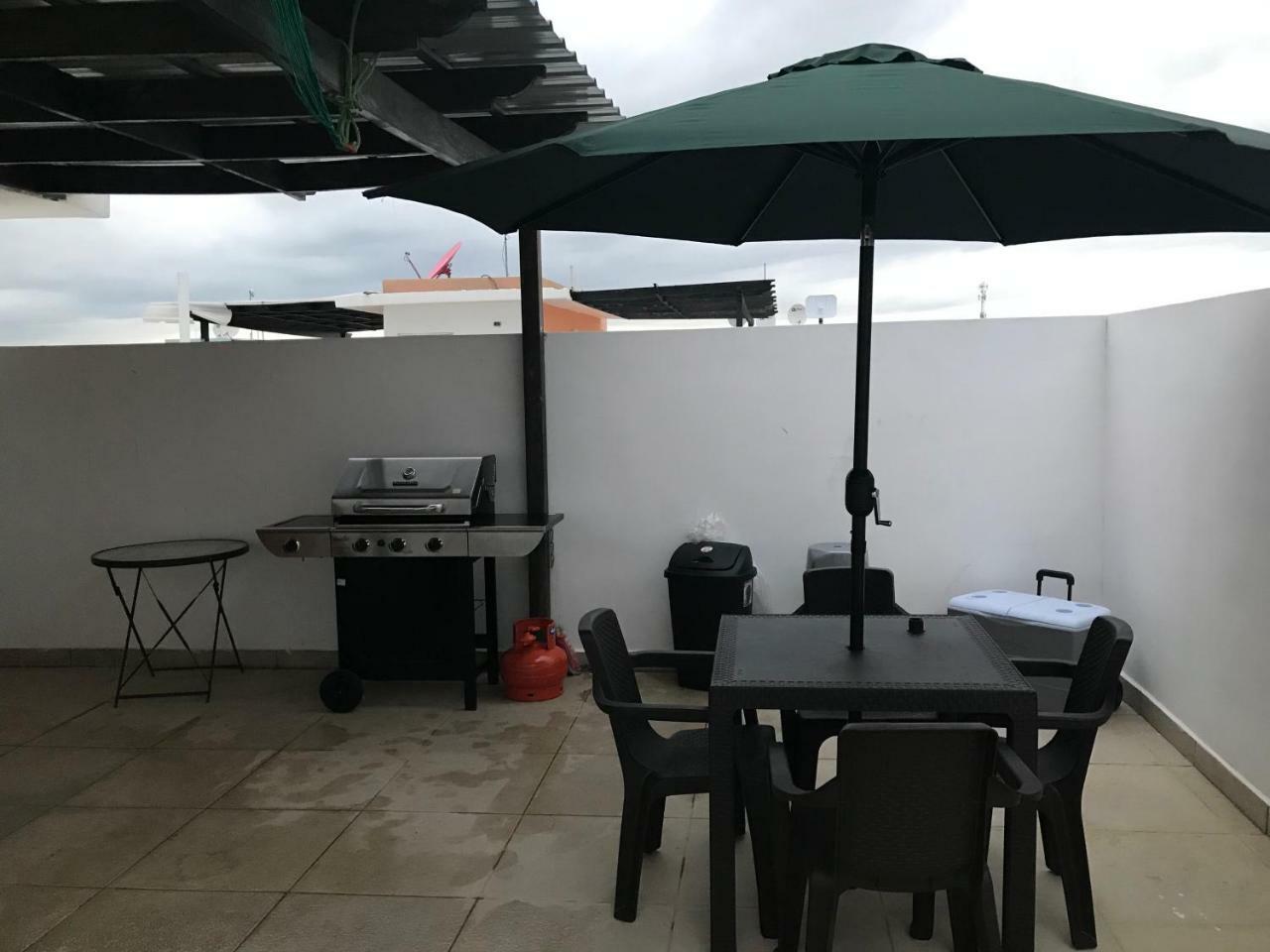 Apartment Lujoso Apto Con Terraza Barbecue Santiago De Los Caballeros