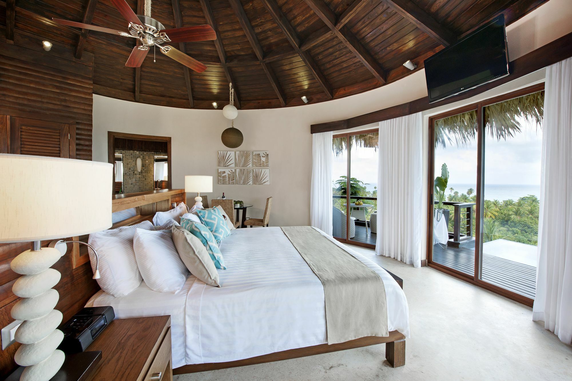 Casa Bonita Tropical & Hotel Barahona