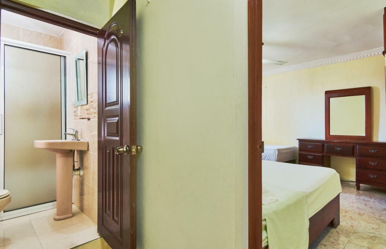 Aparthotel Tropical Island 3*