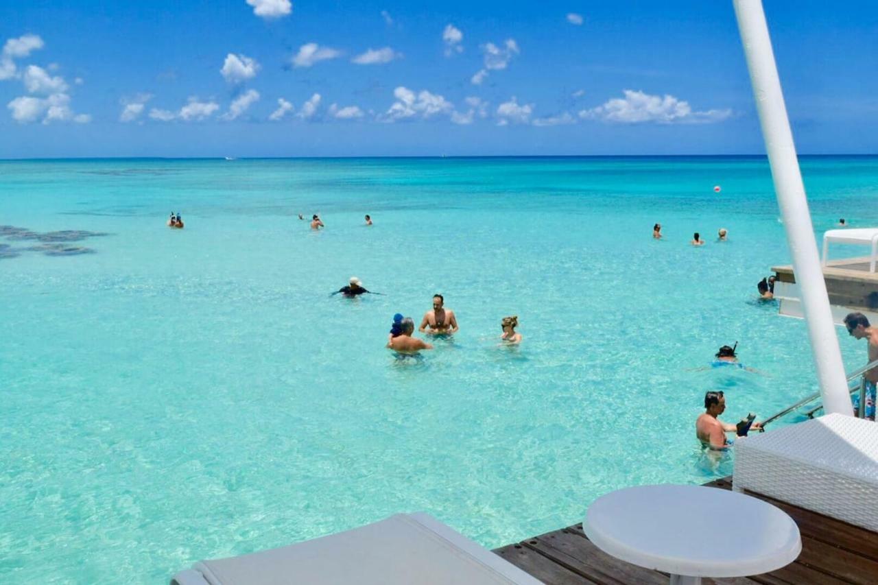 Beachfront @cadaquescaribe *