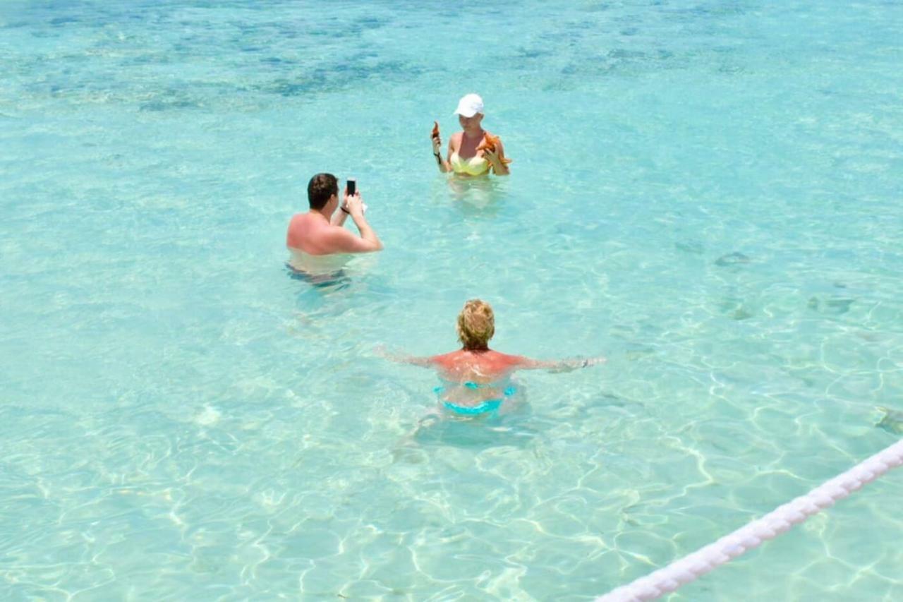 Beachfront @cadaquescaribe Apartment Bayahibe