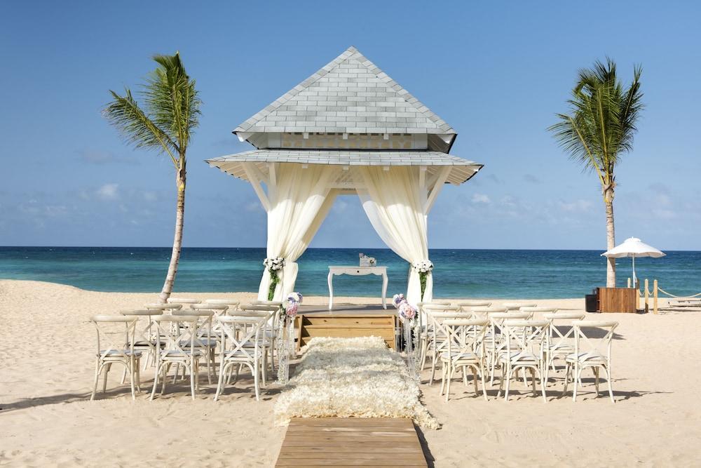 Azul Punta Cana, By Karisma 5* Punta Cana