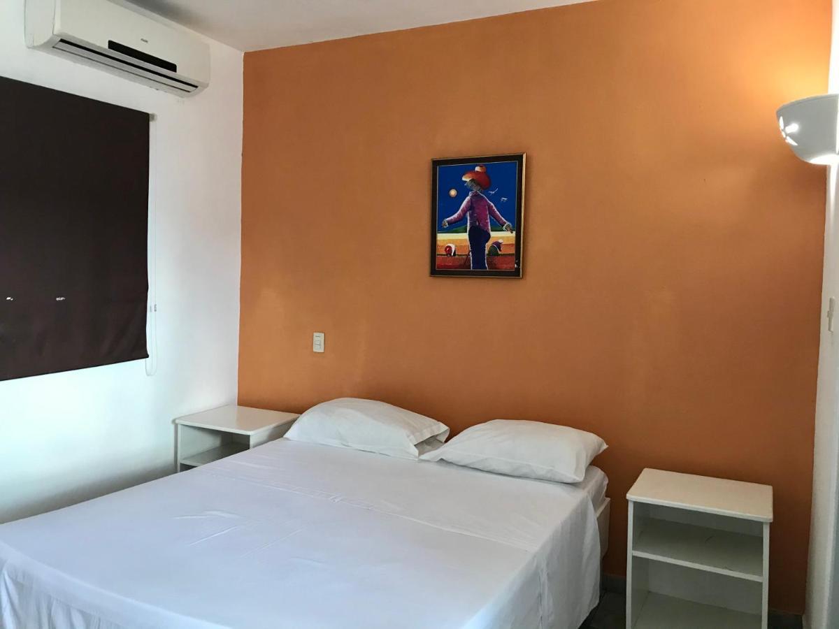 El Pulpo, Hostel *