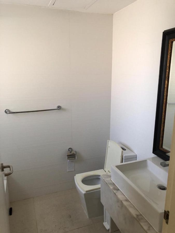 Beautiful One Bedroom Unit With Pool And Club In A Golf Project