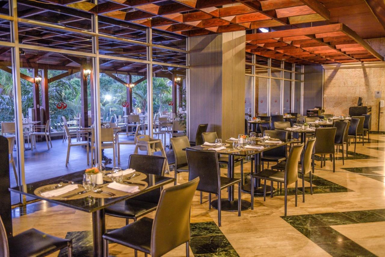 Hotel Dominican Fiesta Santo Domingo