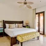 Luxe 1 Bedroom Cap Cana, Dr - Steps Away From Pool, King Bed, Caribbean Paradise!