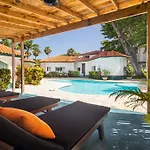 El Encuentro Surf Lodge