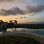 El Castillo Tropical