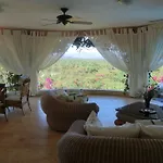 Villa Loma Samana