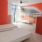 Hostel Laguna Park