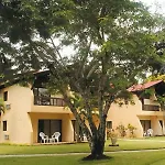Fun Tropicale Beach Resort