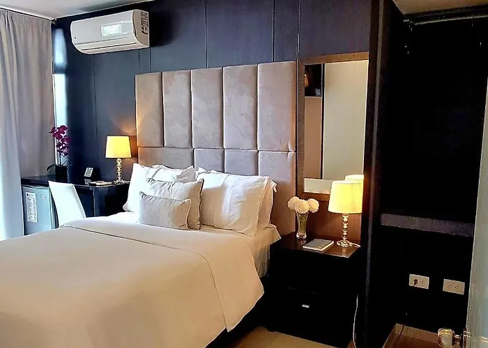 Hotel Santa Clara