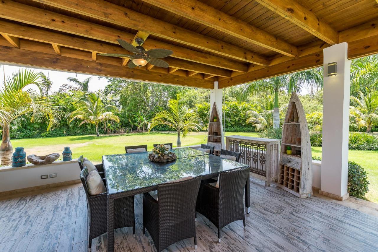 Stunning With Private Pool And Jacuzzi In