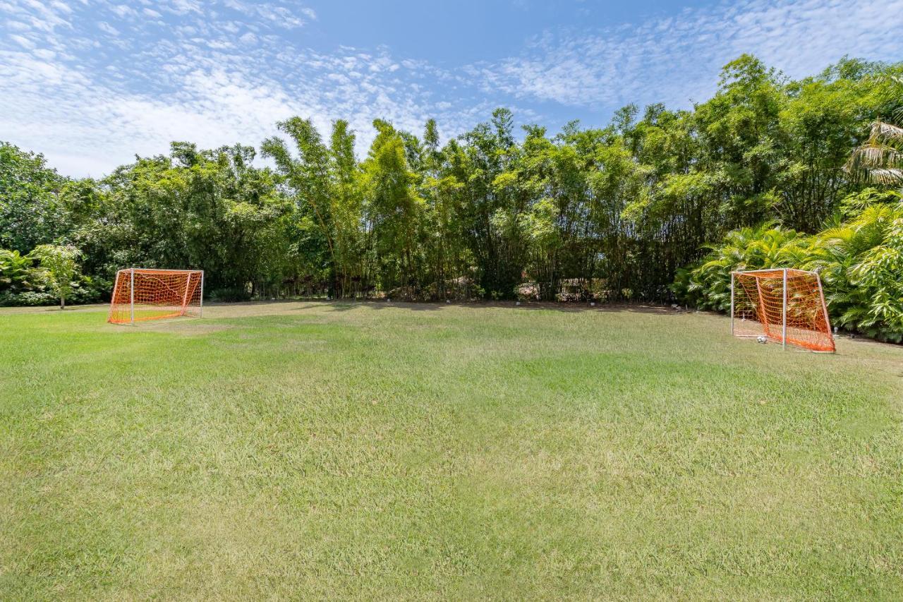 Villa Stunning With Private Pool And Jacuzzi In
