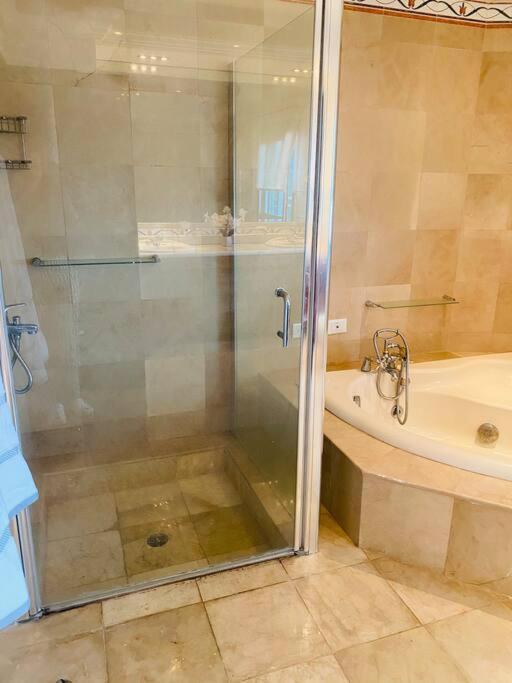 Apartment Malecon Vista Mar Privada Larimar,