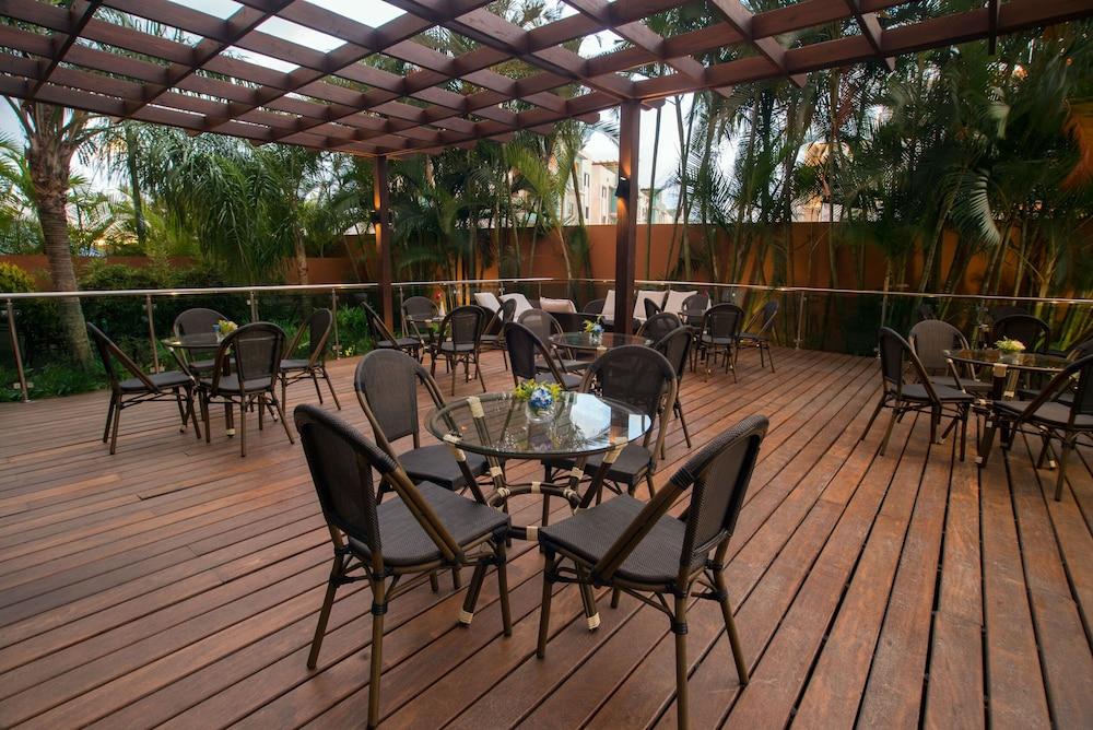 Hodelpa Garden Court