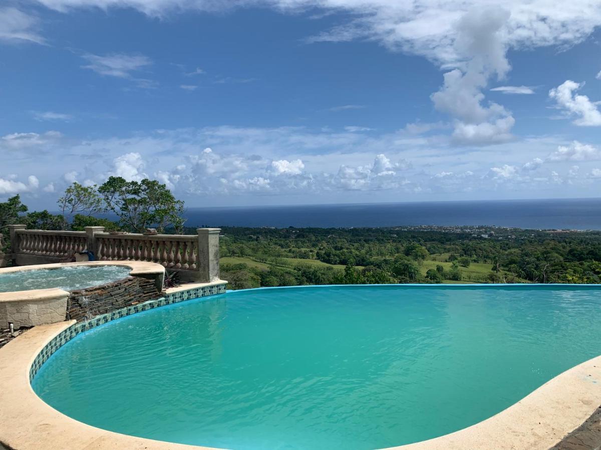 El Castillo Tropical * Cabrera