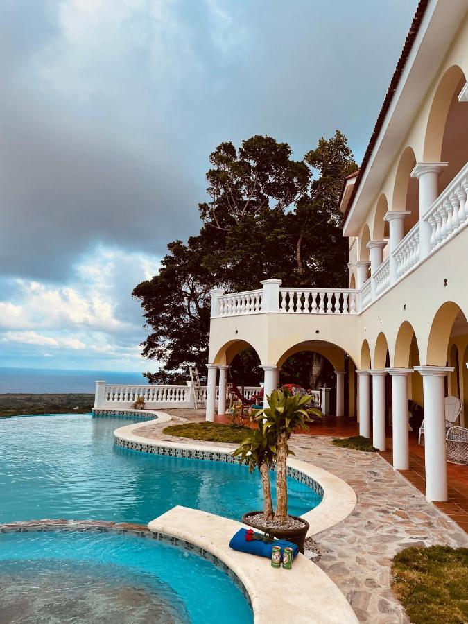 Homestay El Castillo Tropical
