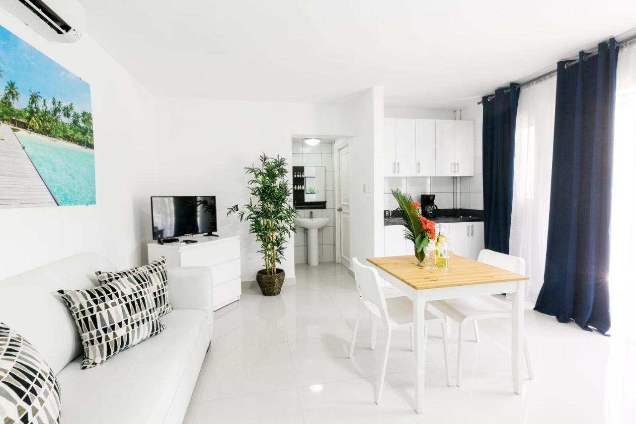 Hotel Tropicana Suites Deluxe Beach Club & Pool - Playa Los Corales Punta Cana