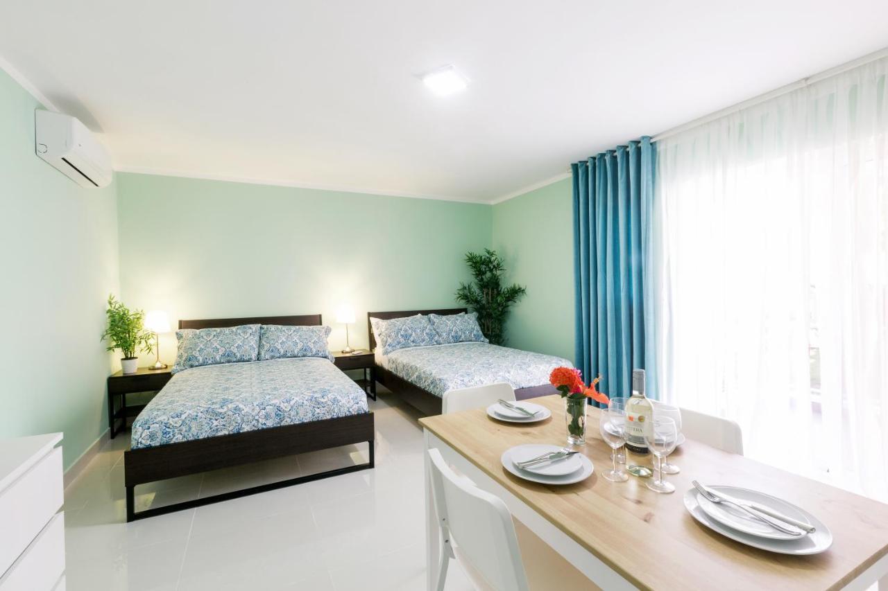 Tropicana Suites Deluxe Beach Club & Pool - Playa Los Corales