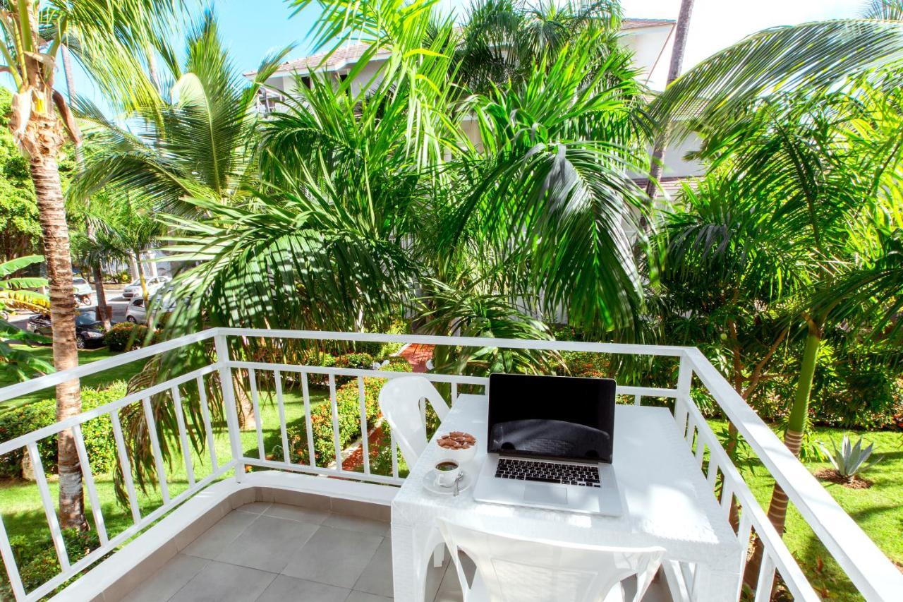 Hotel Tropicana Suites Deluxe Beach Club & Pool - Playa Los Corales Punta Cana