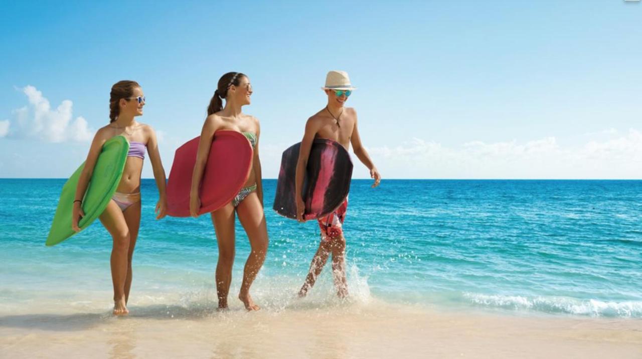 Hotel Tropicana Suites Deluxe Beach Club & Pool - Playa Los Corales Punta Cana