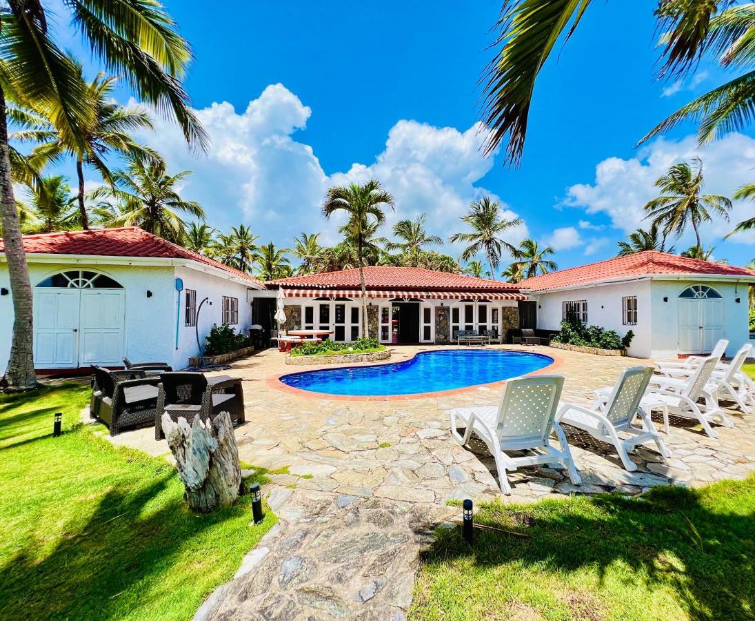 Palm House - Luxury - Samana - Ocean Front Villa Sanchez