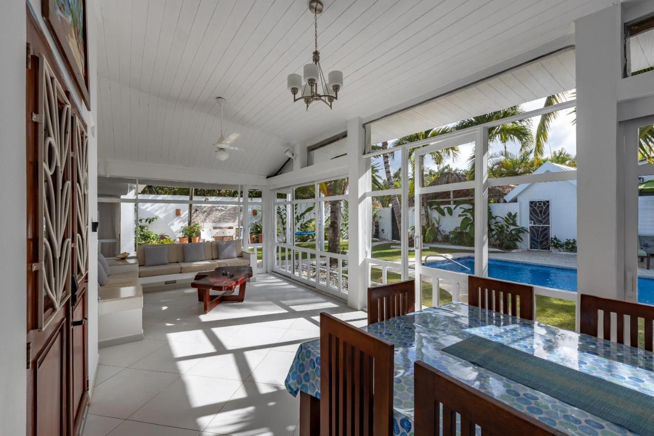 Villa Clarissa V, Walk To Beach!