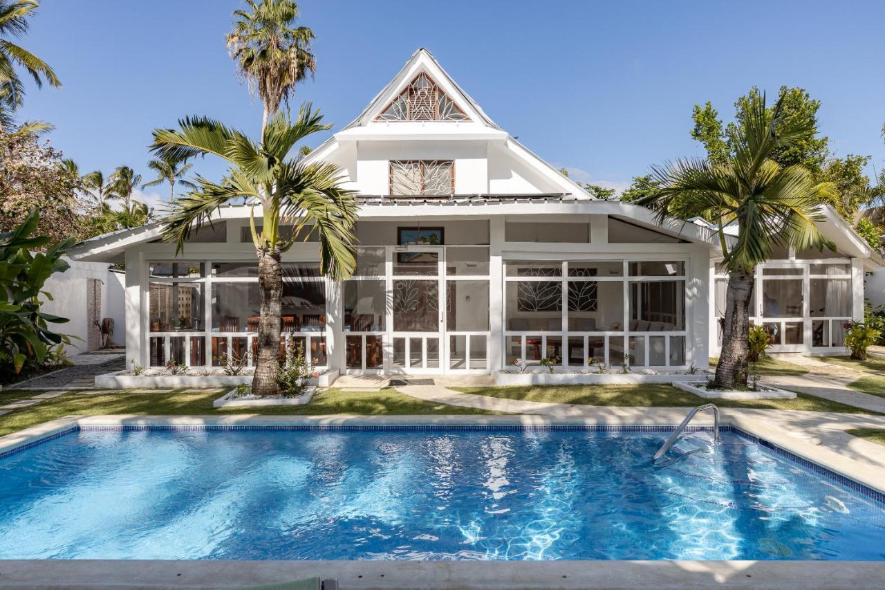 Villa Clarissa V, Walk To Beach!