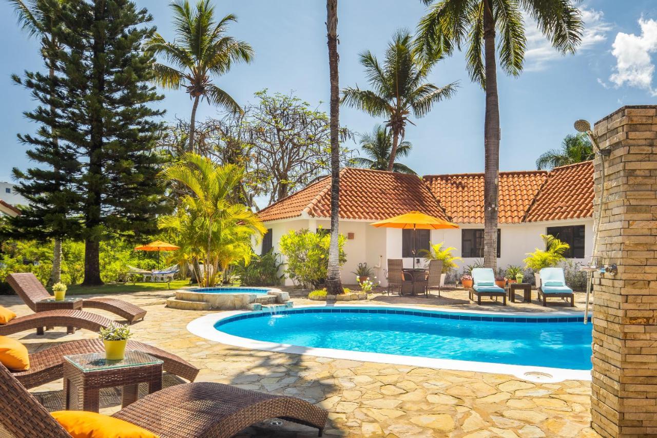 Bed & Breakfast Garden By The Sea