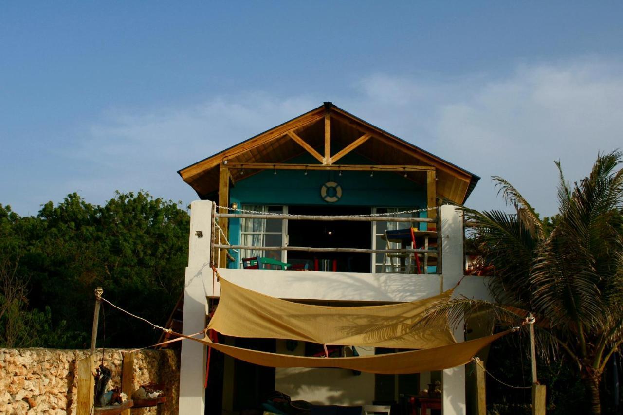 El Bucanero