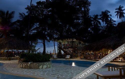 Sea Breeze Hotel 3*