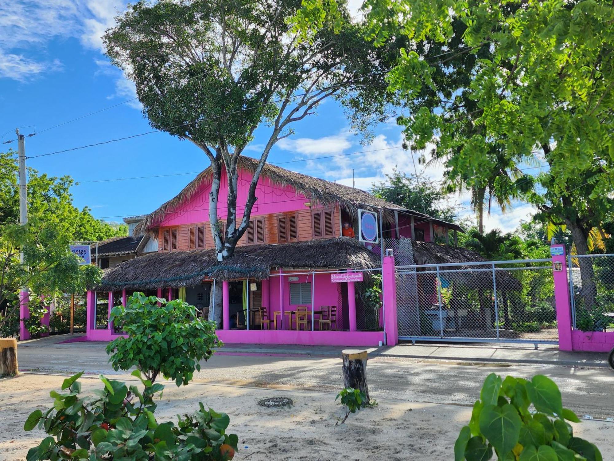 Lodge Tropic