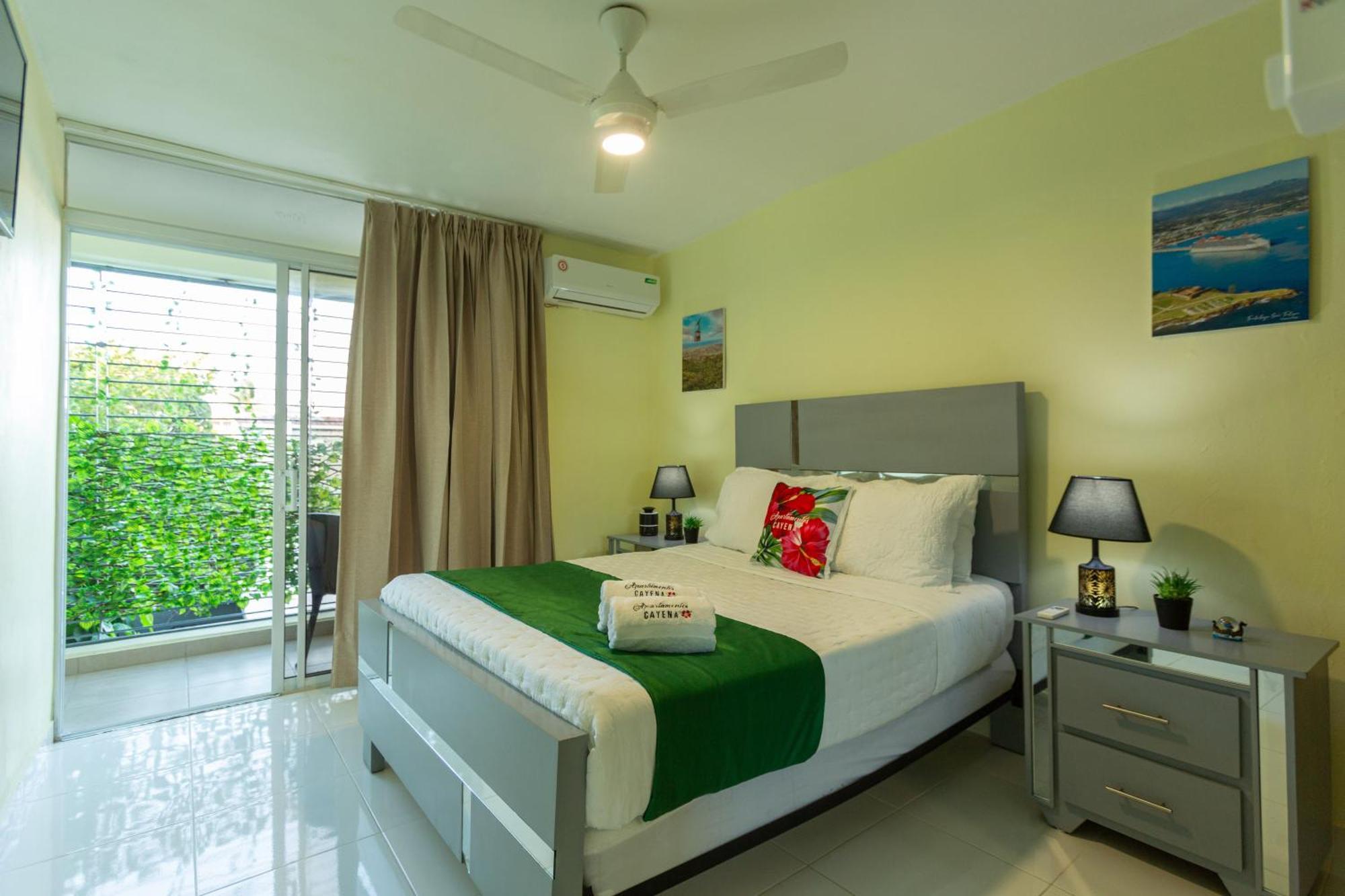 Air-conditioning , Bbq, Downtown City, Just 3 Minutes From The Cable Car And The Puerto Plata
