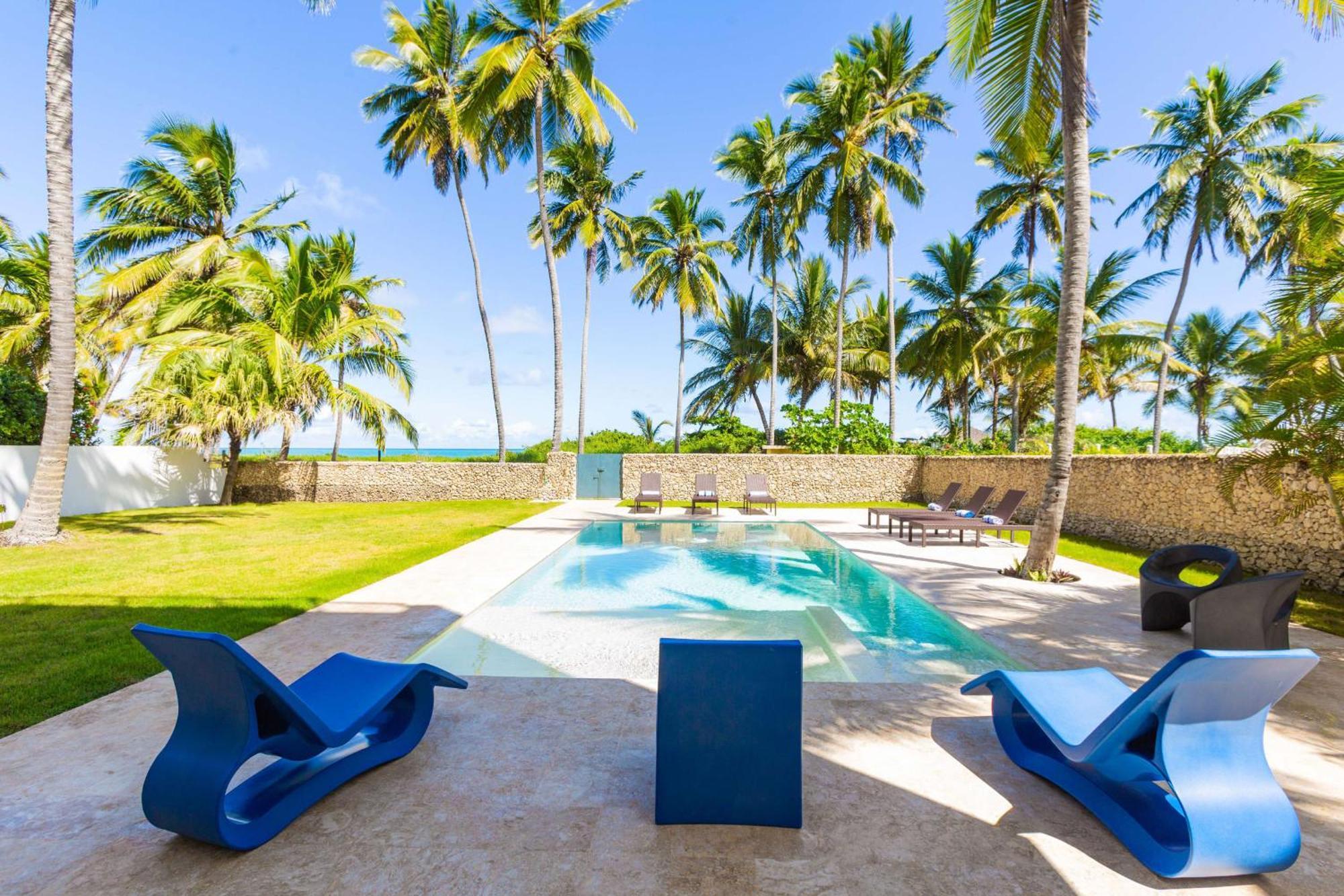 Villa Blue Amber