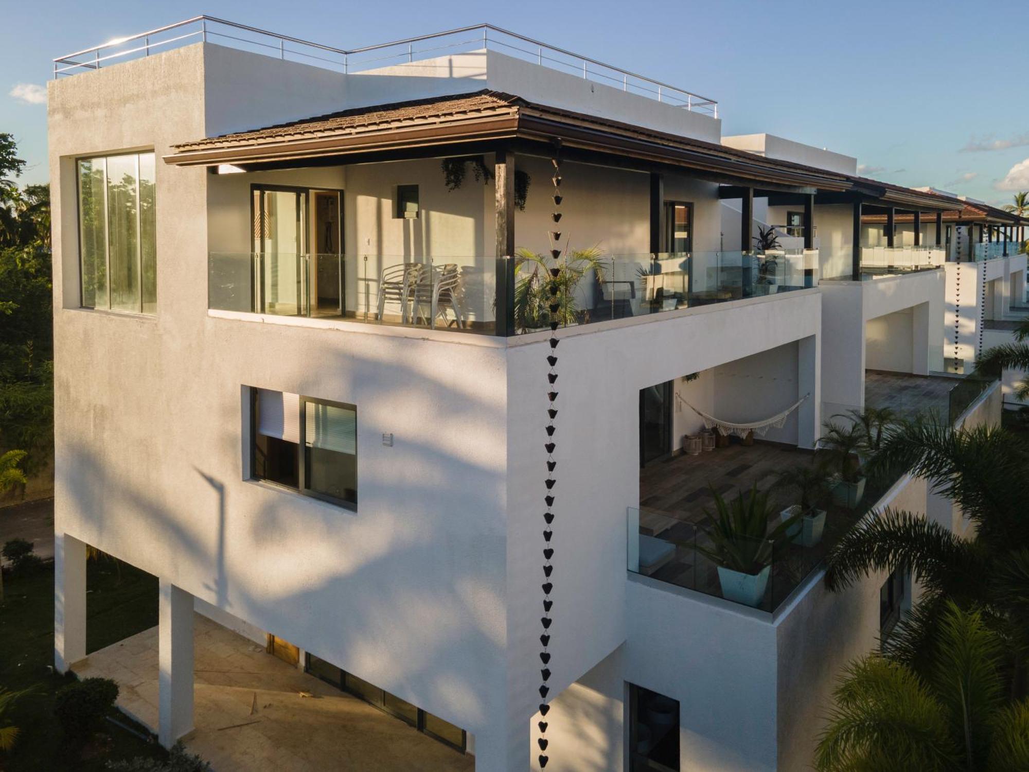New Beachfront Penthouse Punta Popy *