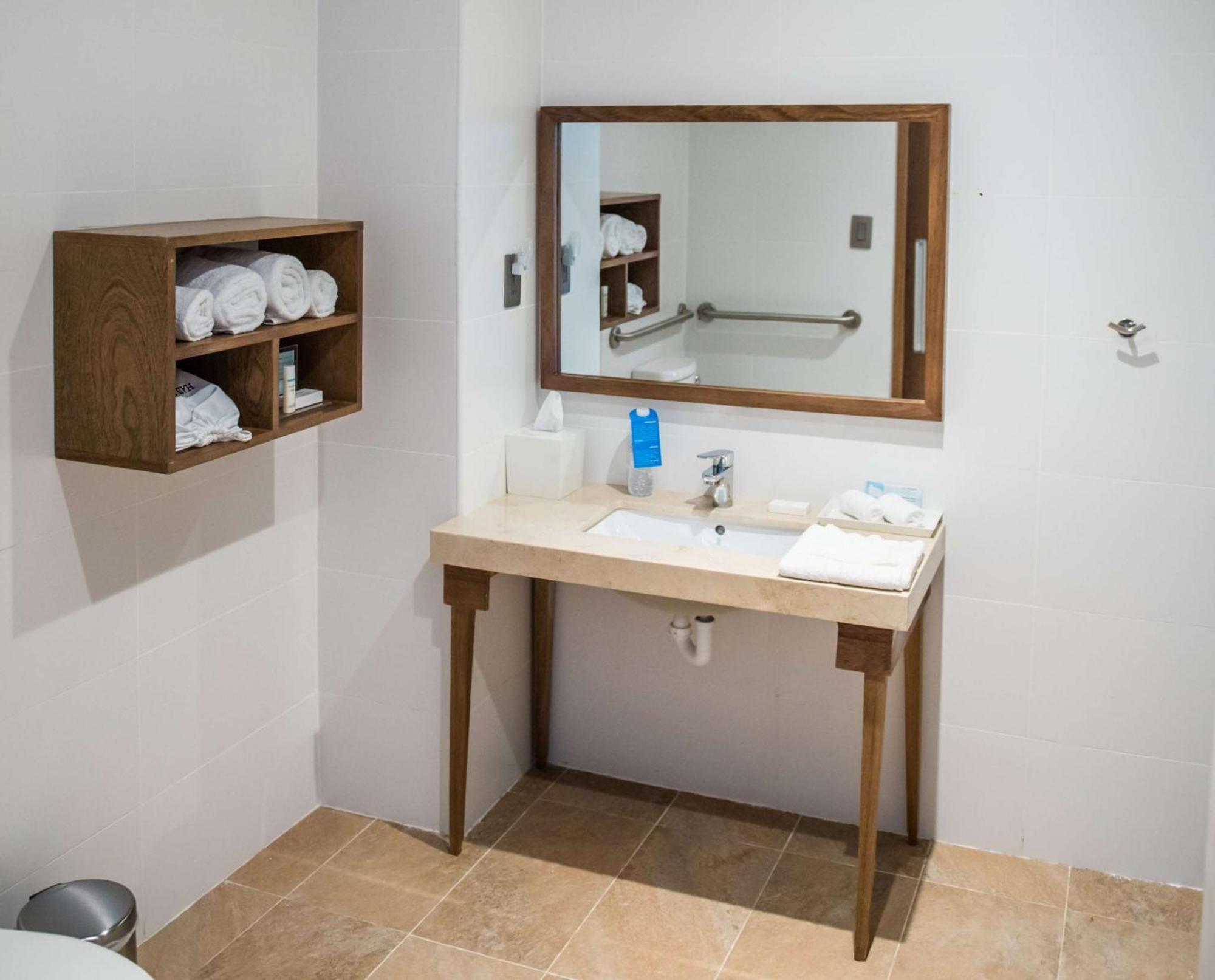 Hampton By Hilton Santo Domingo Airport Hotel Boca Chica