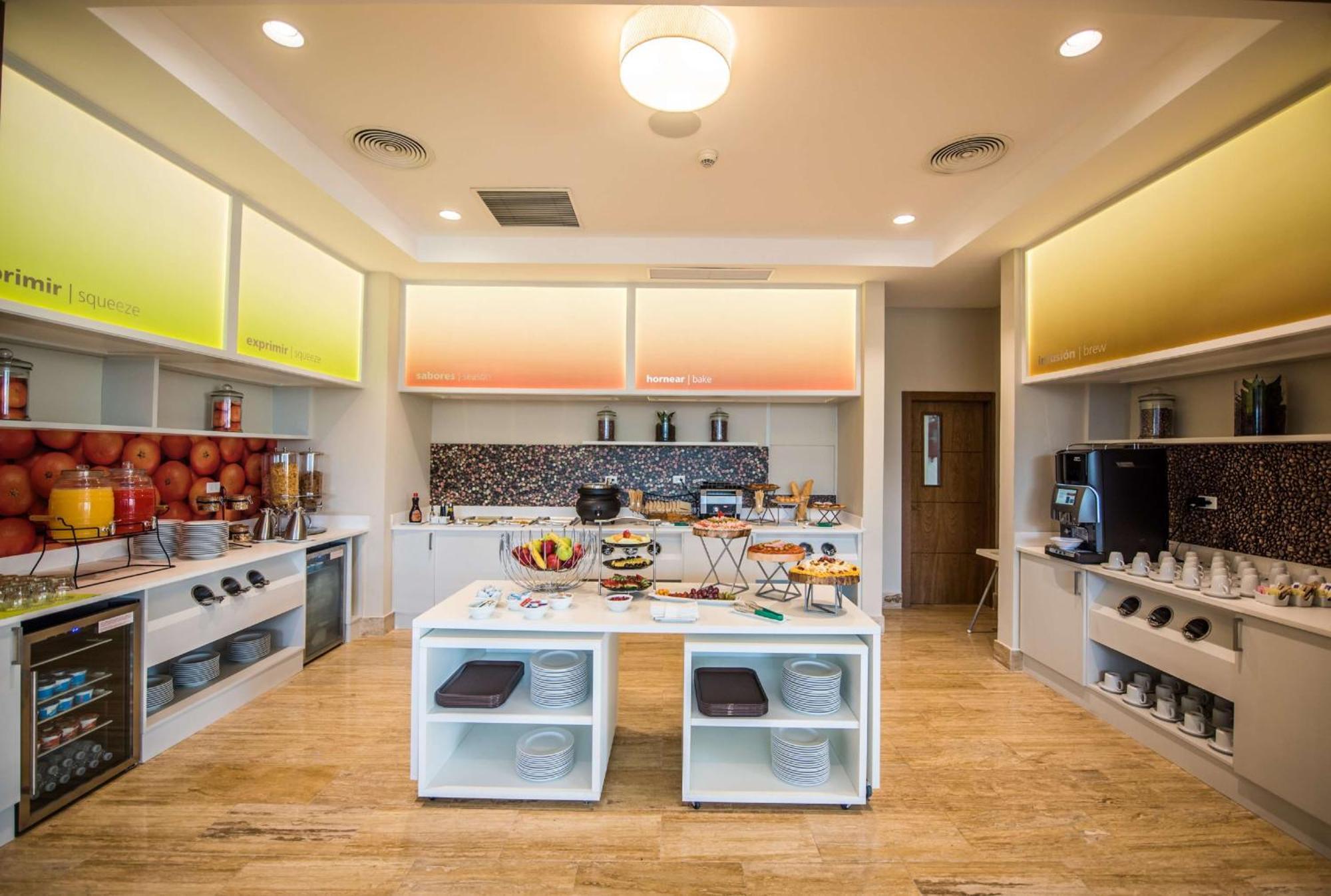 Hampton By Hilton Santo Domingo Airport Hotel