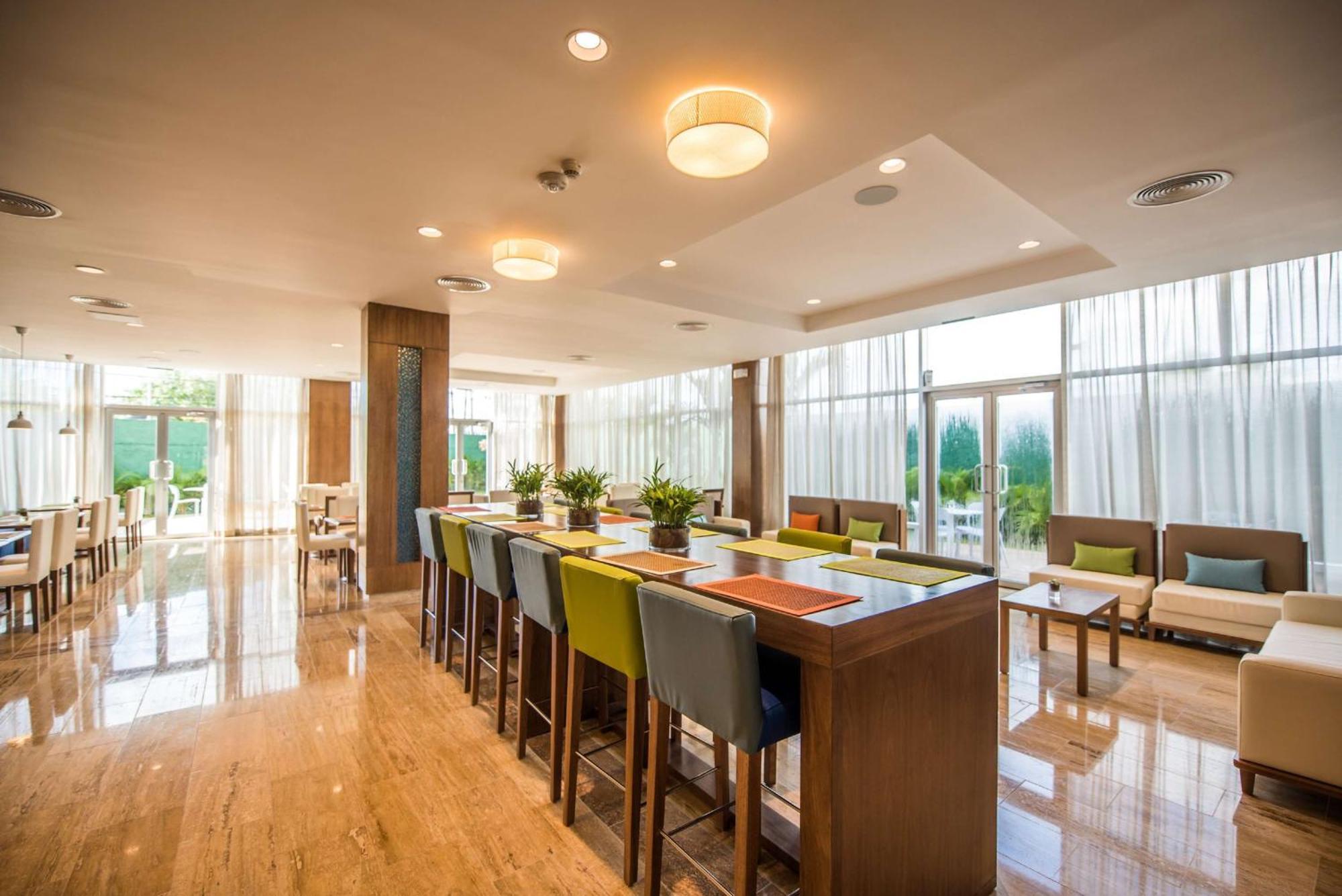 Hampton By Hilton Santo Domingo Airport Hotel