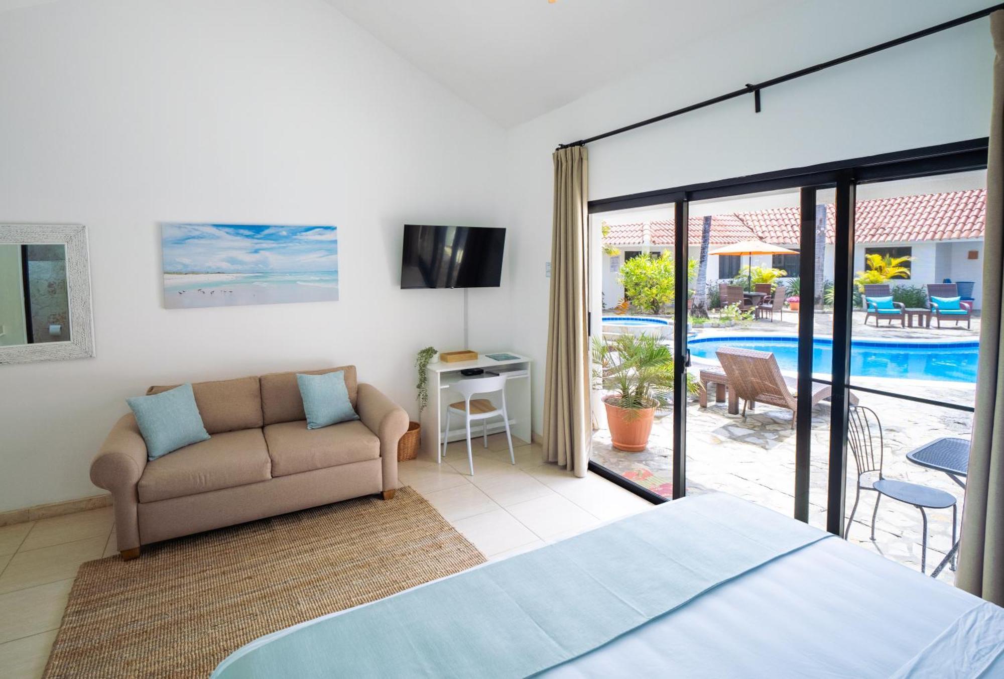 Bed & Breakfast Garden By The Sea 4*