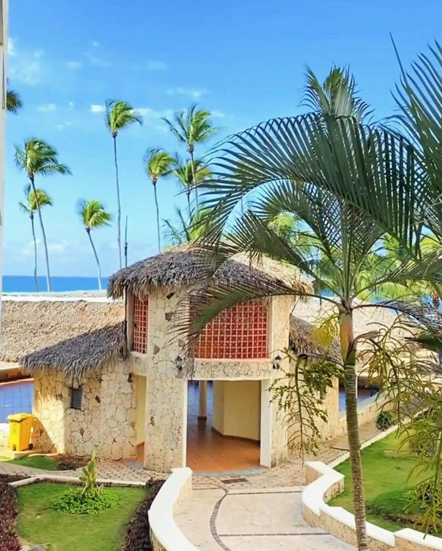 Apartment With Pool And Ocean View In Juan Dolio