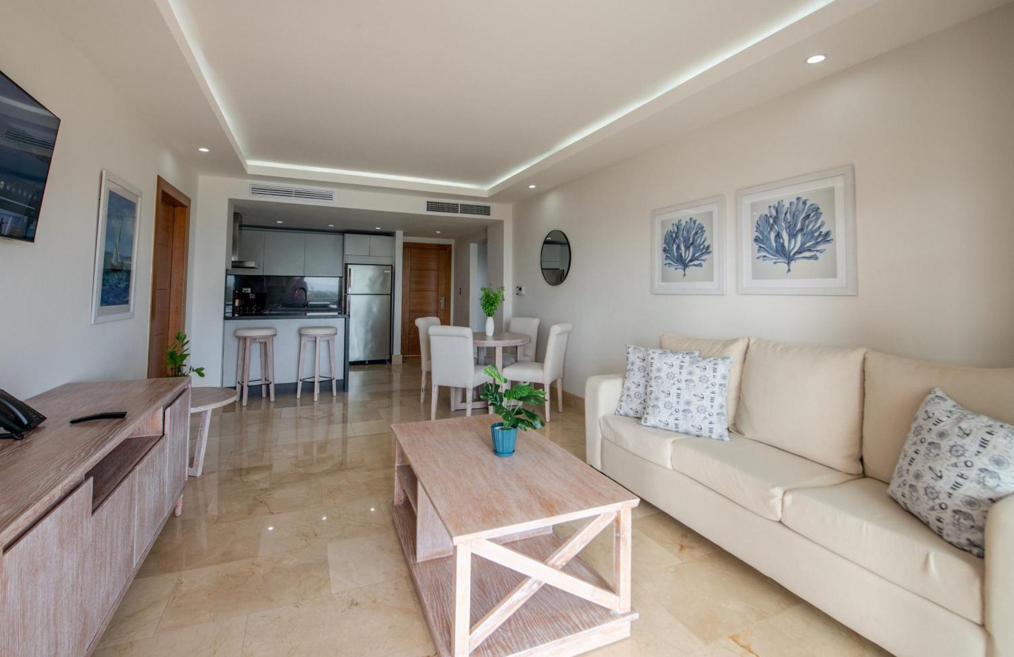 Hacienda Bay 5*