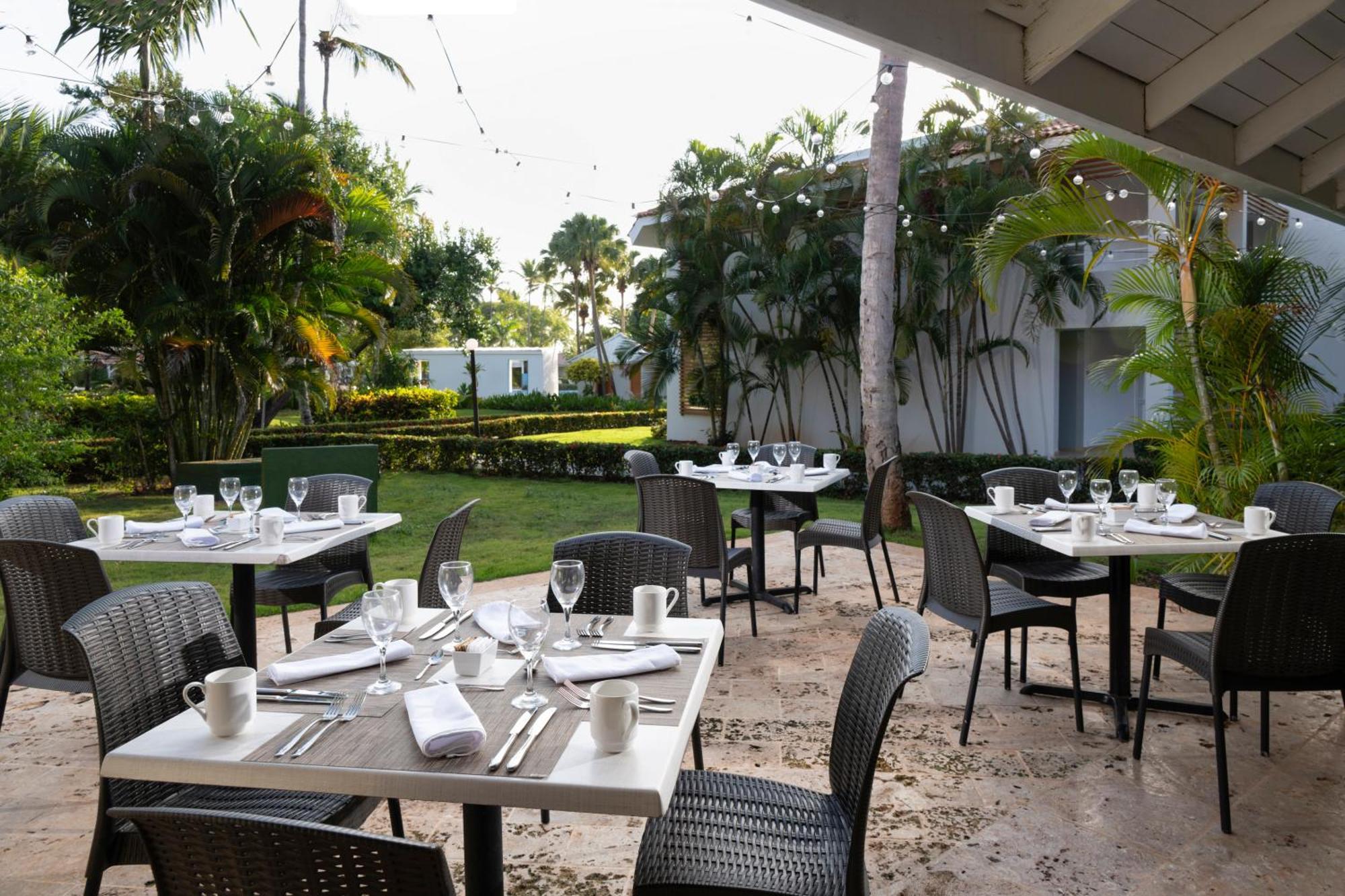 Wyndham Alltra 4* Samana