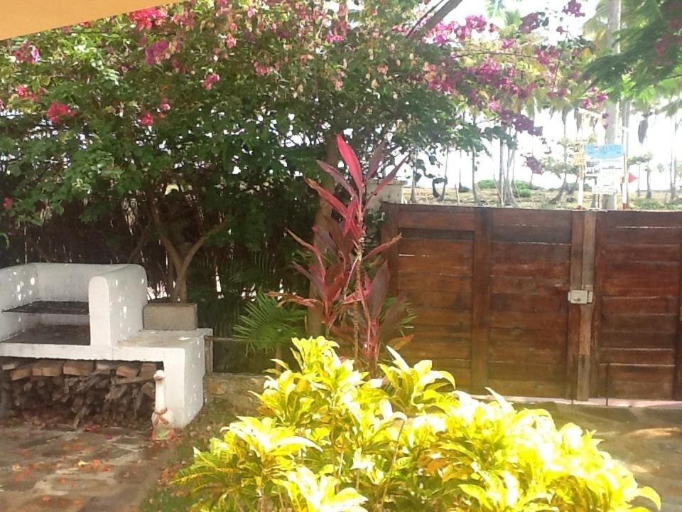 La Caleta Guest house *