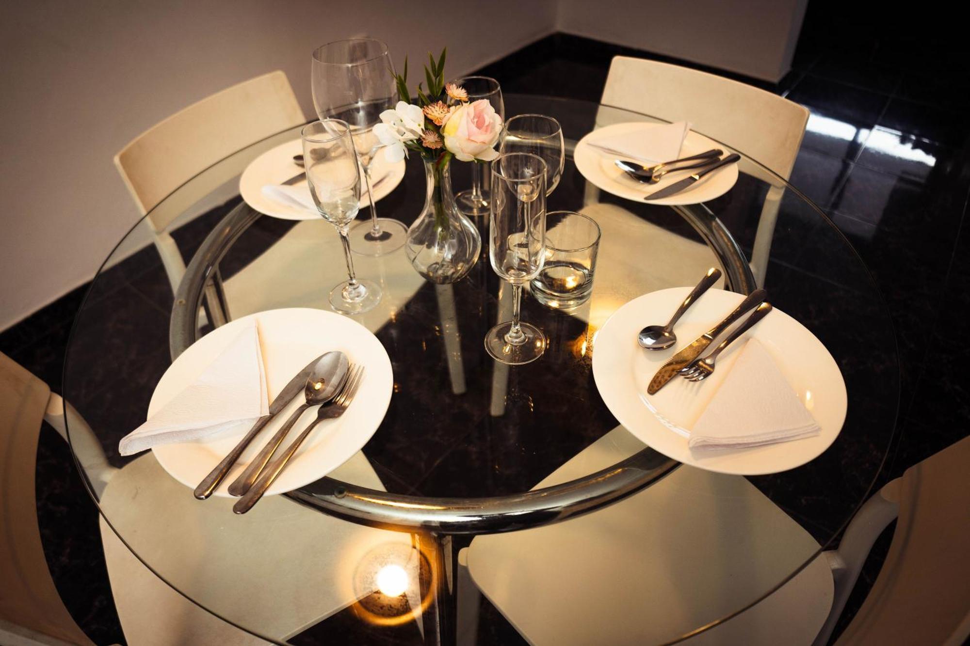 H1 & H2 - Breakfast & Service - Airport Close * Santiago De Los Caballeros