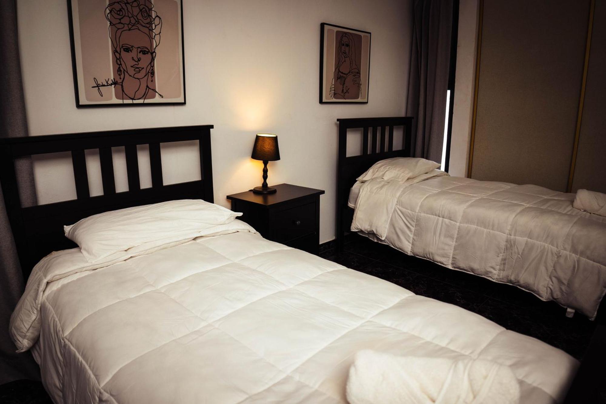 H1 & H2 - Breakfast & Service - Airport Close Apartment Santiago De Los Caballeros