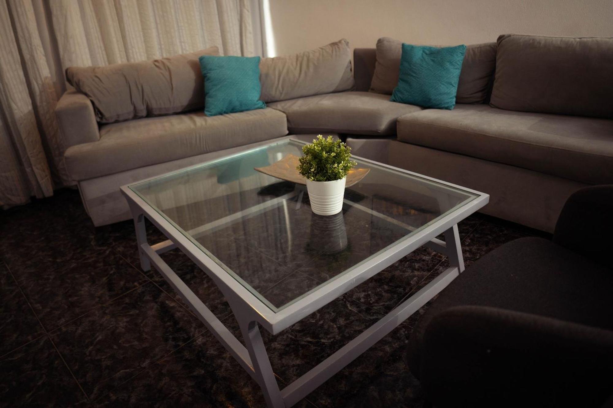 Apartment H1 & H2 - Breakfast & Service - Airport Close